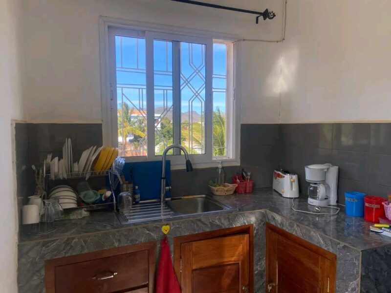 Appartement F2 , terrasse,vue/la saline