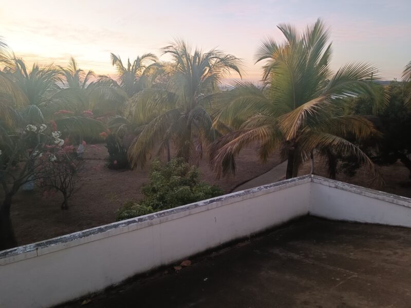 Domaine de 250m2 bâti, terrain de 6000 m2